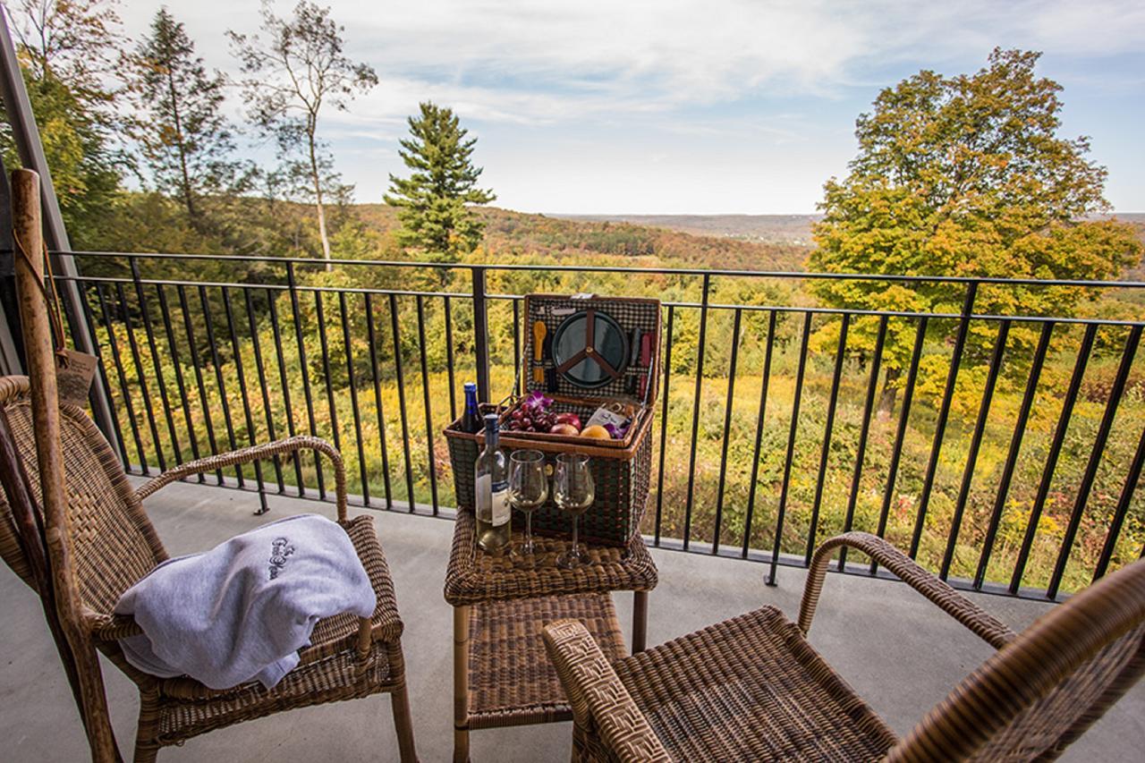 The French Manor Inn & Spa Newfoundland 外观 照片